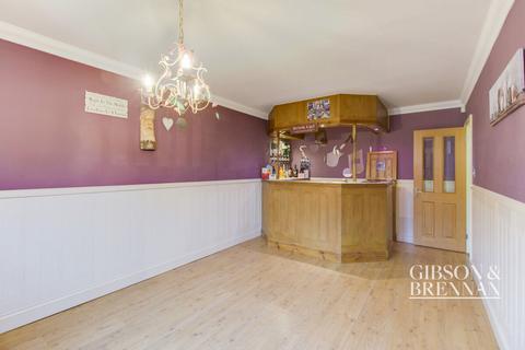 12 Grimston Road, Basildon, SS14 3NG