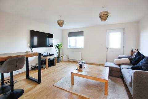 2 bedroom end of terrace house for sale, Honeysuckle Avenue, Cheltenham GL53