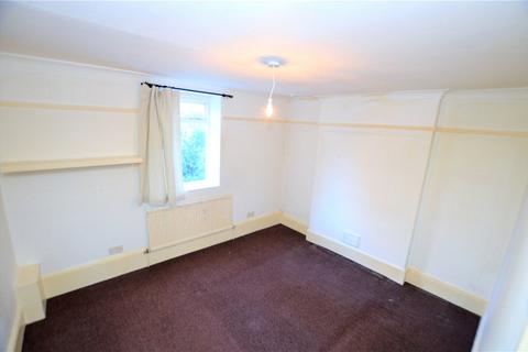 2 bedroom apartment to rent, Waldegrave Road, London, SE19