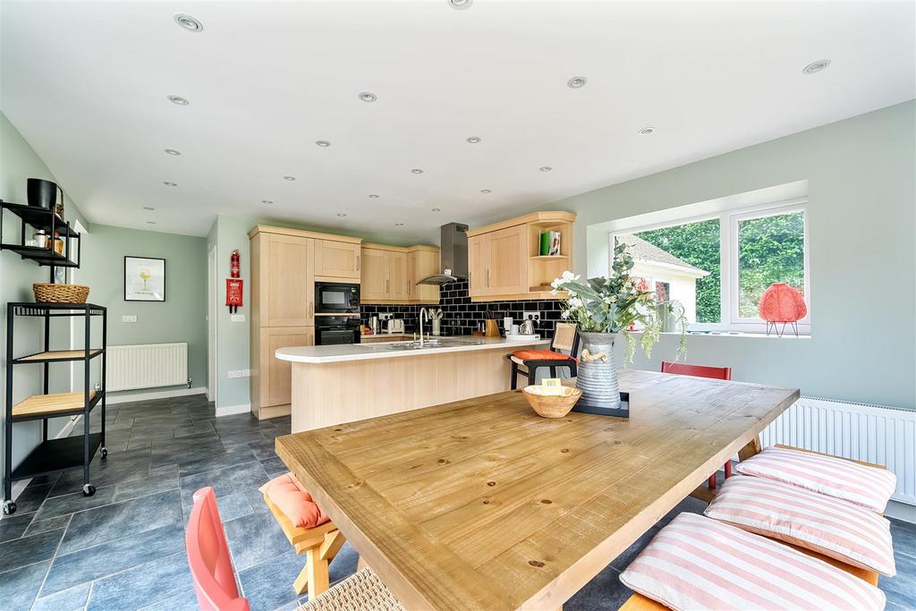 Kitching, dining room