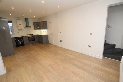 2 bedroom apartment to rent, Maple Road, Penge, SE20