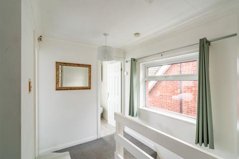 21 Rowberrow, Bristol, BS14 0AD