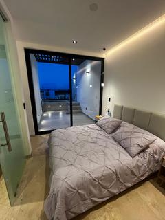 1 bedroom penthouse, 20 AVENIDA NTE BIS.