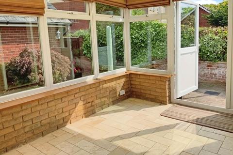 18 Fleming Way, Exeter, EX2 4SE