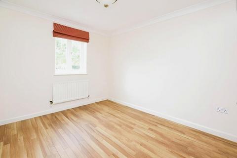 18 Fleming Way, Exeter, EX2 4SE