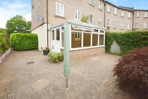 18 Fleming Way, Exeter, EX2 4SE