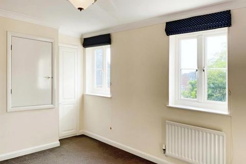 18 Fleming Way, Exeter, EX2 4SE