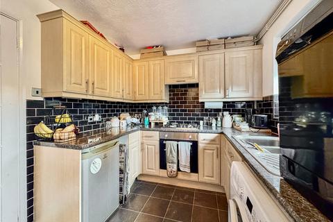 2 bedroom end of terrace house for sale, St Lukes Close, Swanley, Kent, BR8