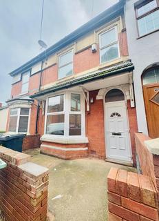 4 bedroom terraced house to rent, 30 Blackacre Road, Dudley, DY2 8NB