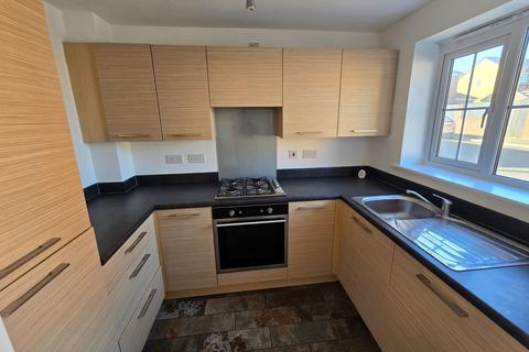 2 bedroom semi-detached house to rent, Cae Morfa, Skewen, Neath