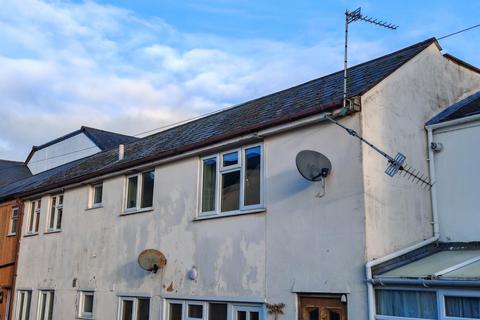 1 bedroom apartment for sale, Swan Court, High Street, Wellington, Somerset, TA21