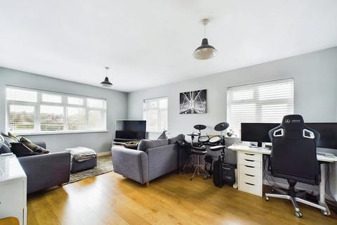 2 bedroom apartment for sale, Stevenage Road, Hitchin, SG4