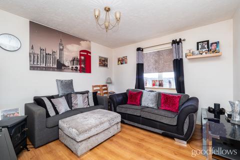 2 bedroom apartment to rent, Primrose Close, Wallington SM6