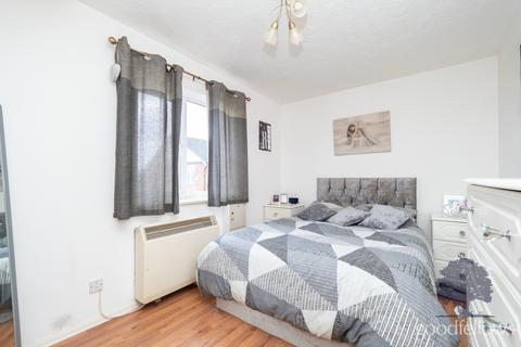 2 bedroom apartment to rent, Primrose Close, Wallington SM6