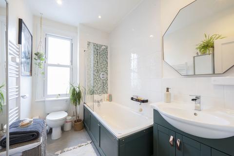 44 Aston Road, London, SW20 8BE