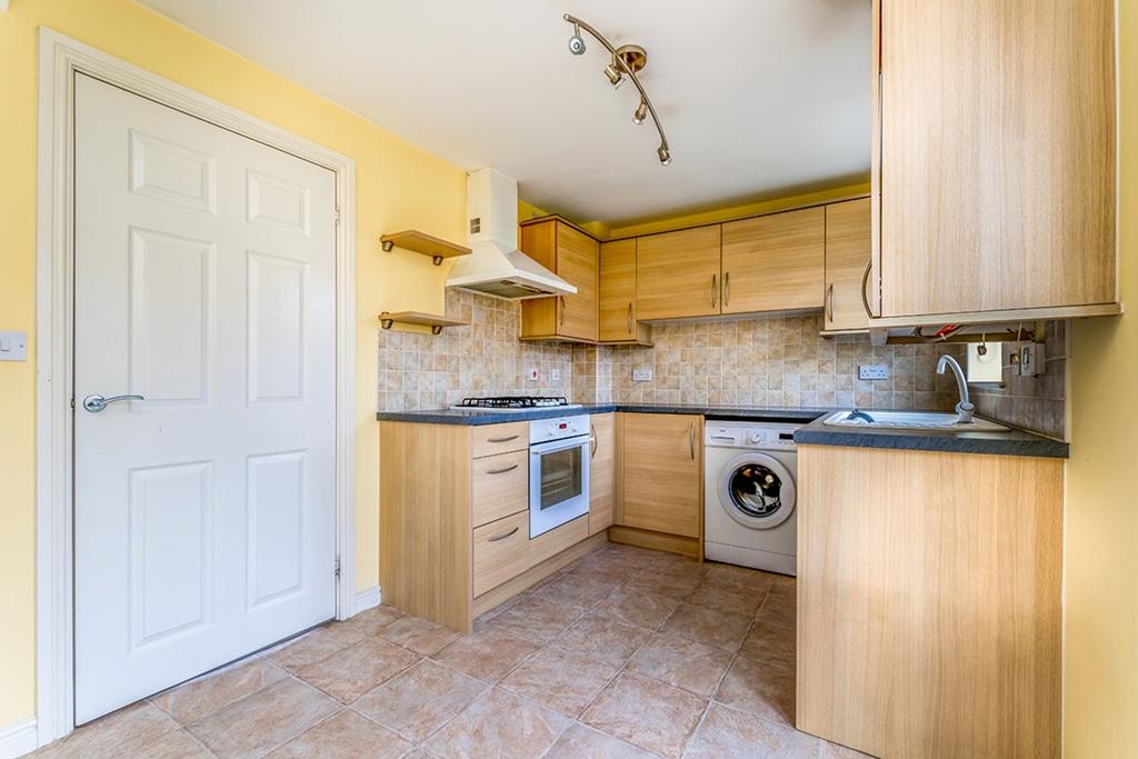 Kitchen / Dining Roo