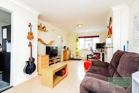 2 bedroom semi-detached house for sale, Thorn Grove, Nottingham NG15