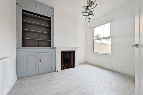 92 Invicta Road, Sheerness, ME12 2AJ