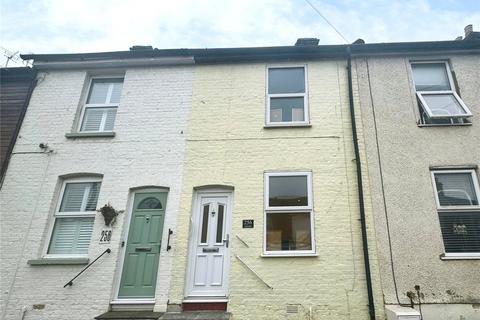 3 bedroom terraced house to rent, Station Road, Rainham ME8