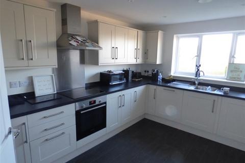 2 bedroom detached house to rent, Ennor Close , Treskerby Woods, Redruth