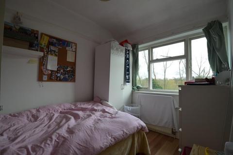 3 bedroom terraced house to rent, Poole Crescent, Harborne, Birmingham B17