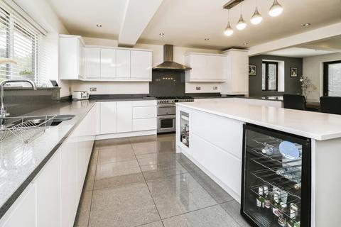 4 bedroom detached house for sale, College Court, Liverpool L12