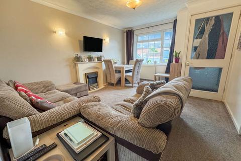 13 Deacon Close, Exeter, EX2 8FQ
