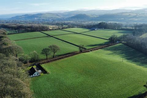 4 bedroom detached bungalow for sale, Rhyddlan, Llanybydder