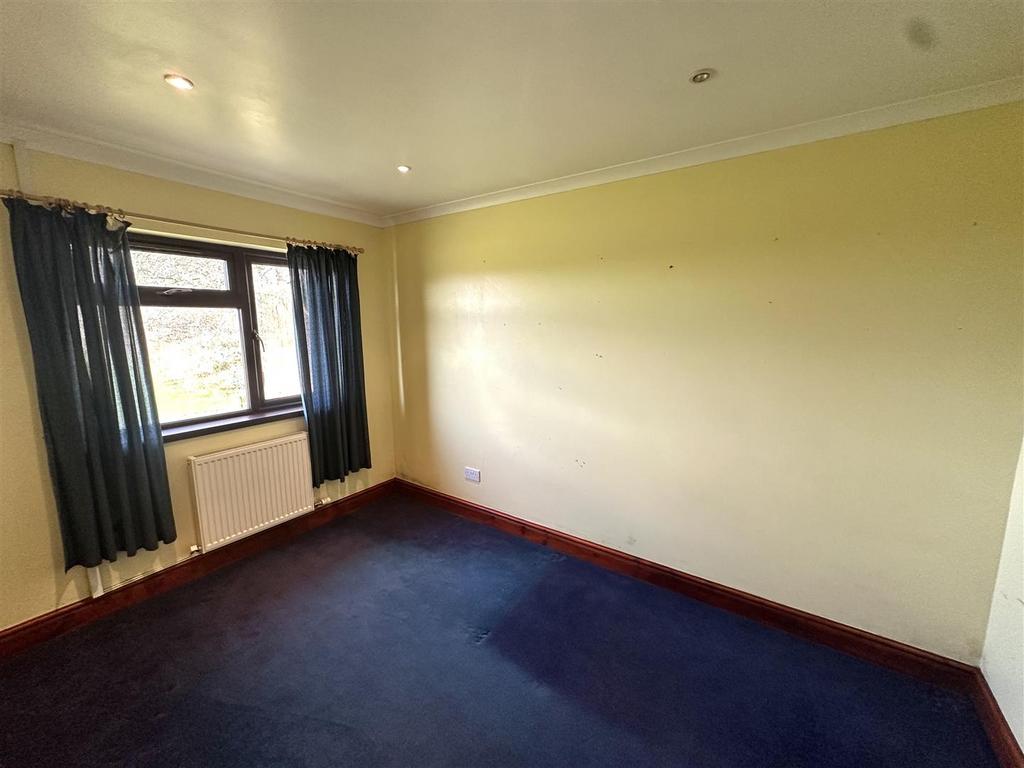 Bedroom / Office