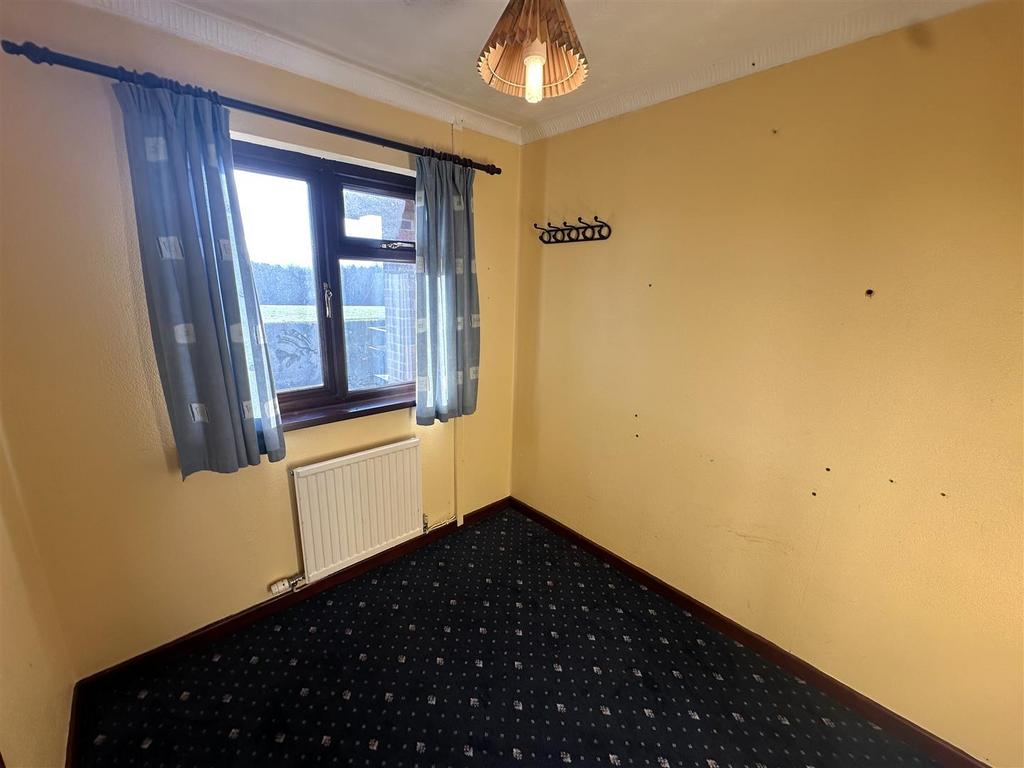 Front Single Bedroom
