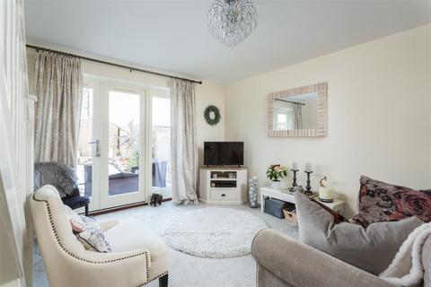 2 bedroom terraced house for sale, Oxclose Road, Boston Spa, Wetherby