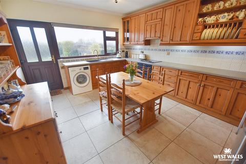 3 bedroom detached bungalow for sale, Greenfield Close, Haverfordwest