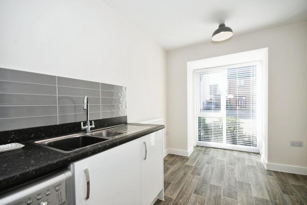 KITCHEN 04.jpg