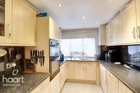 2 bedroom end of terrace house for sale, Luxted Road, Orpington