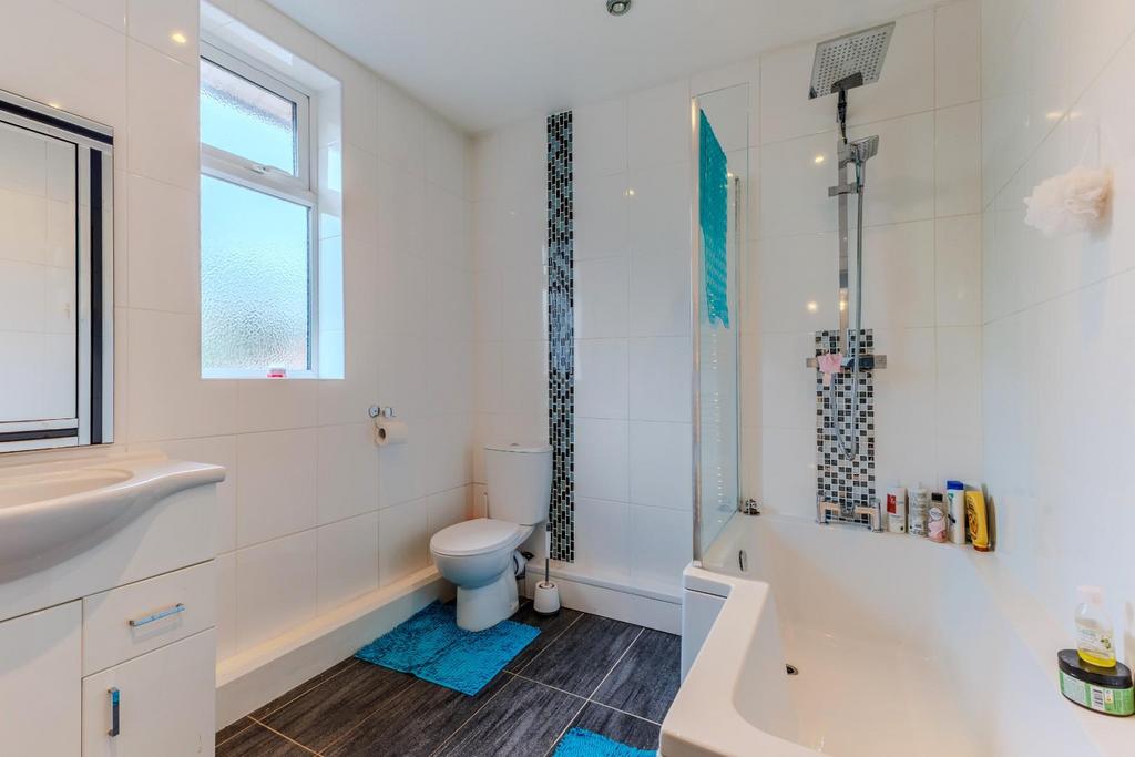 Family bathroom