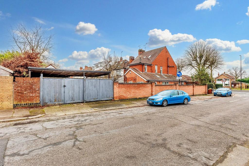 Rear carport/parking