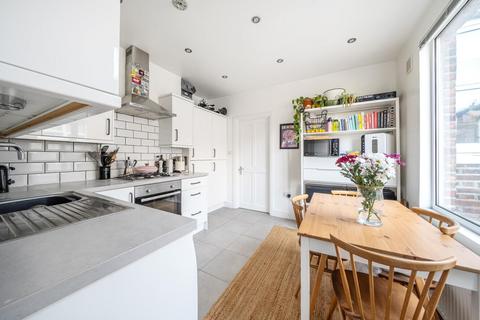 27 Burford Road, London, SE6 4DF