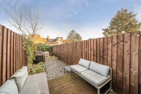 27 Burford Road, London, SE6 4DF