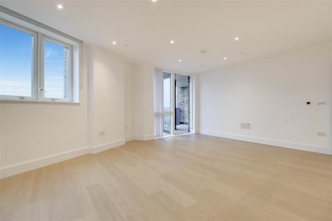 3 bedroom apartment to rent, Herne Hill Road, London, SE24