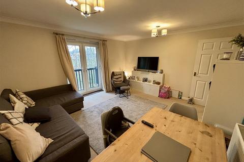 2 bedroom apartment for sale, Kintbury Close, Fleet GU51