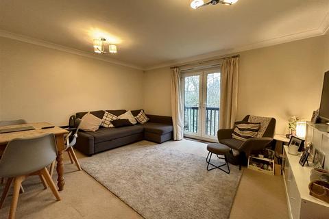 2 bedroom apartment for sale, Kintbury Close, Fleet GU51