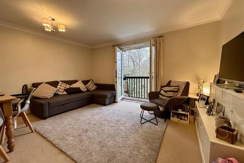 2 bedroom apartment for sale, Kintbury Close, Fleet GU51