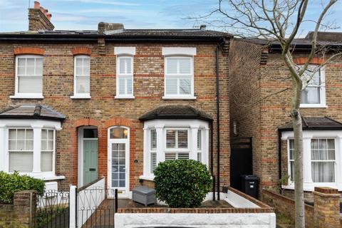 4 bedroom semi-detached house for sale, Halstead Road, Wanstead