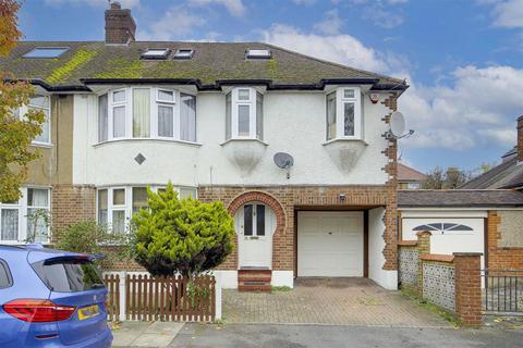 4 bedroom semi-detached house for sale, Brodie Road, Enfield