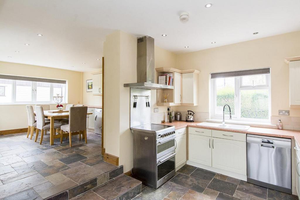 Kitchen&amp; Breakfast Room Photo
