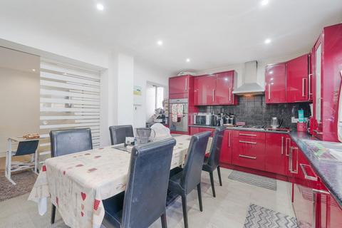 3 bedroom end of terrace house for sale, Roxeth Green Avenue, Harrow HA2