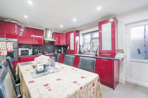 3 bedroom end of terrace house for sale, Roxeth Green Avenue, Harrow HA2