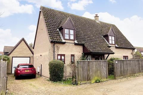 4 bedroom detached house to rent, West Street, Isleham CB7