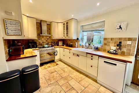 4 bedroom detached house to rent, West Street, Isleham CB7