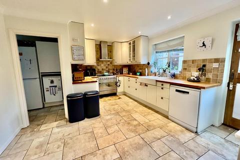 4 bedroom detached house to rent, West Street, Isleham CB7